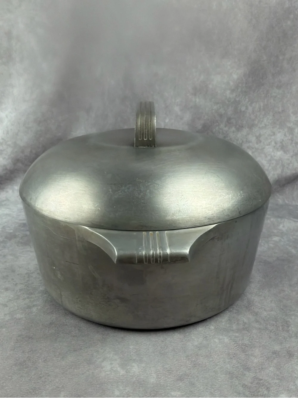 Wagner Ware Sidney -O- Magnalite 4248-P Round Aluminum Dutch Oven Stockpot
